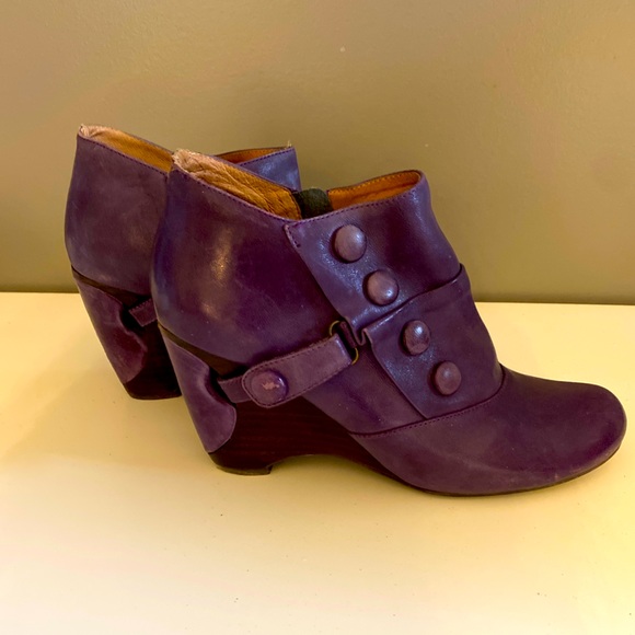 Mizz Mooz Booties - Picture 1 of 4